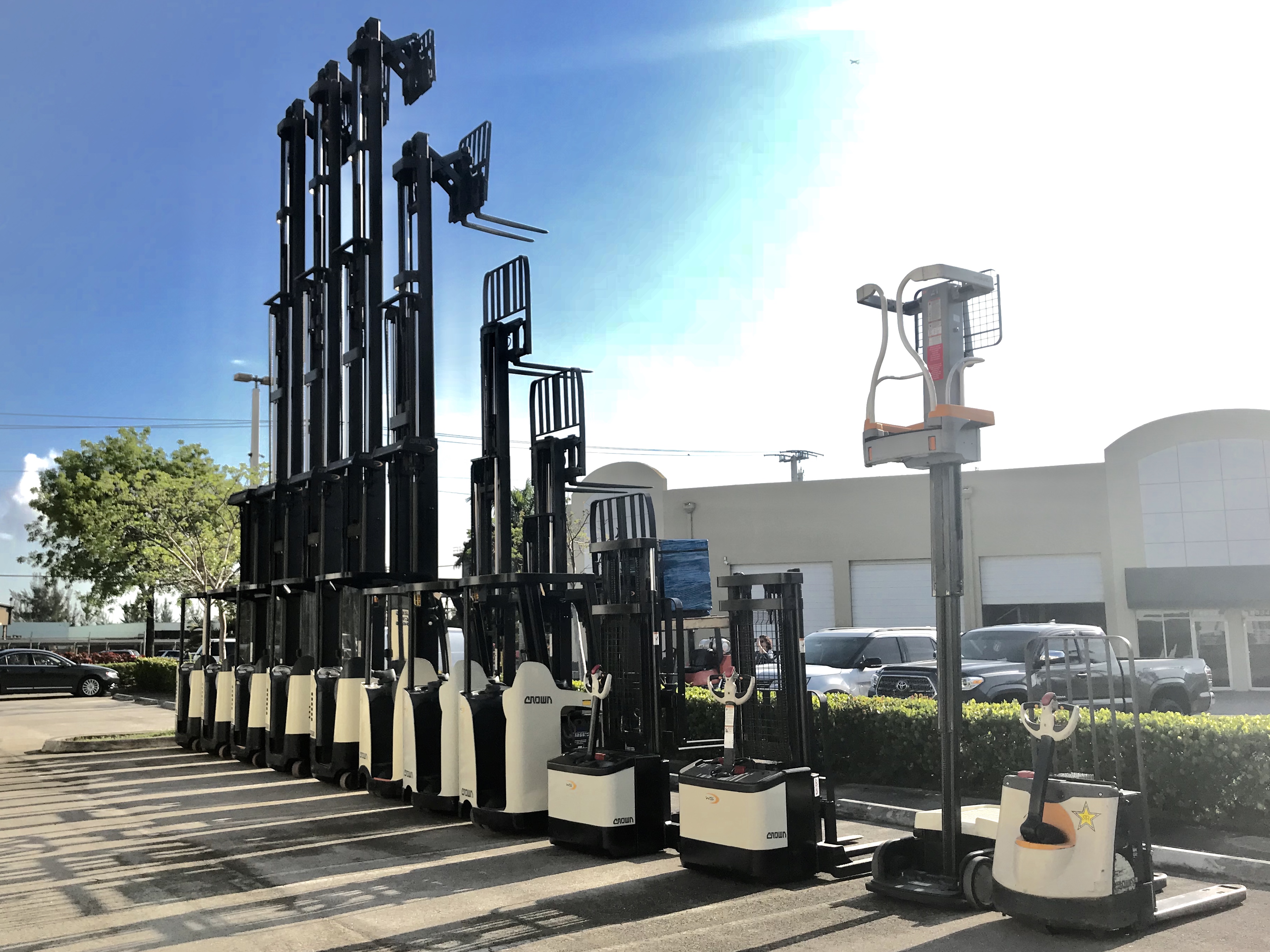 UPC America Used Electric Lift Truck Dealer